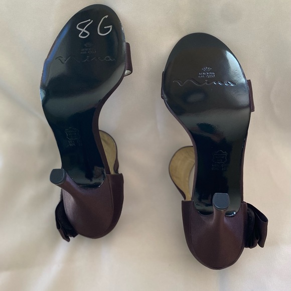 🤎HP🤎 NWT Women’s Nina Clova Luster Satin Bow Embellished Heels Size 9 Brown Prom - Picture 9 of 9